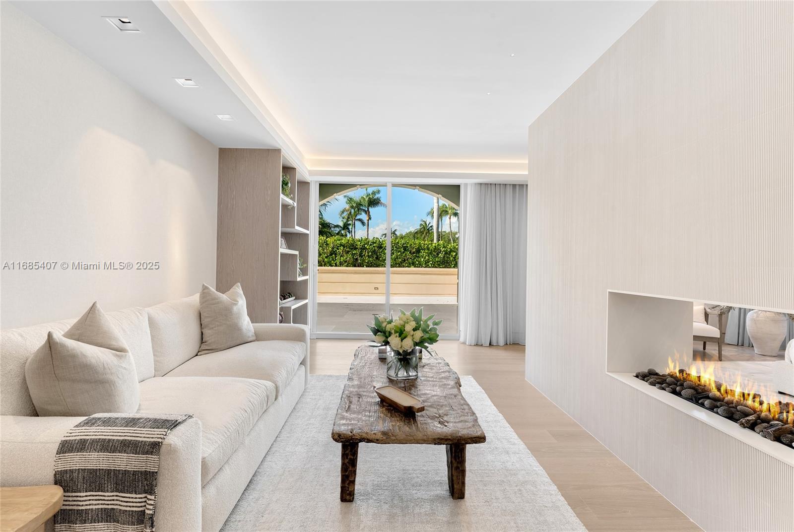 FISHER ISLAND - Residential