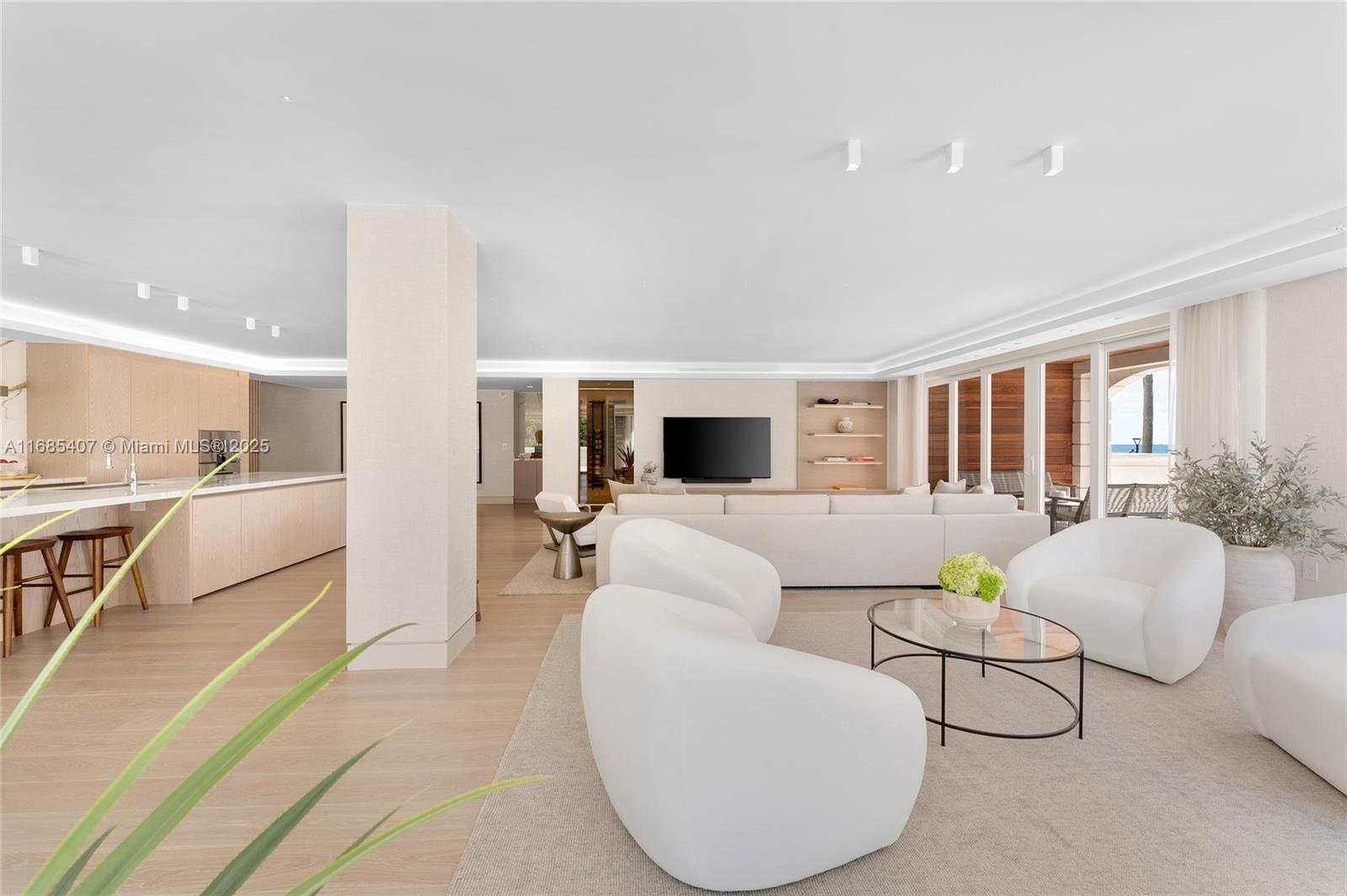 FISHER ISLAND - Residential