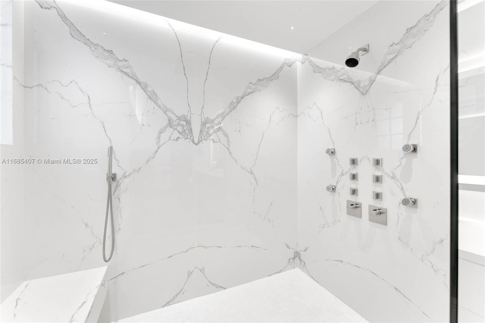 FISHER ISLAND - Residential