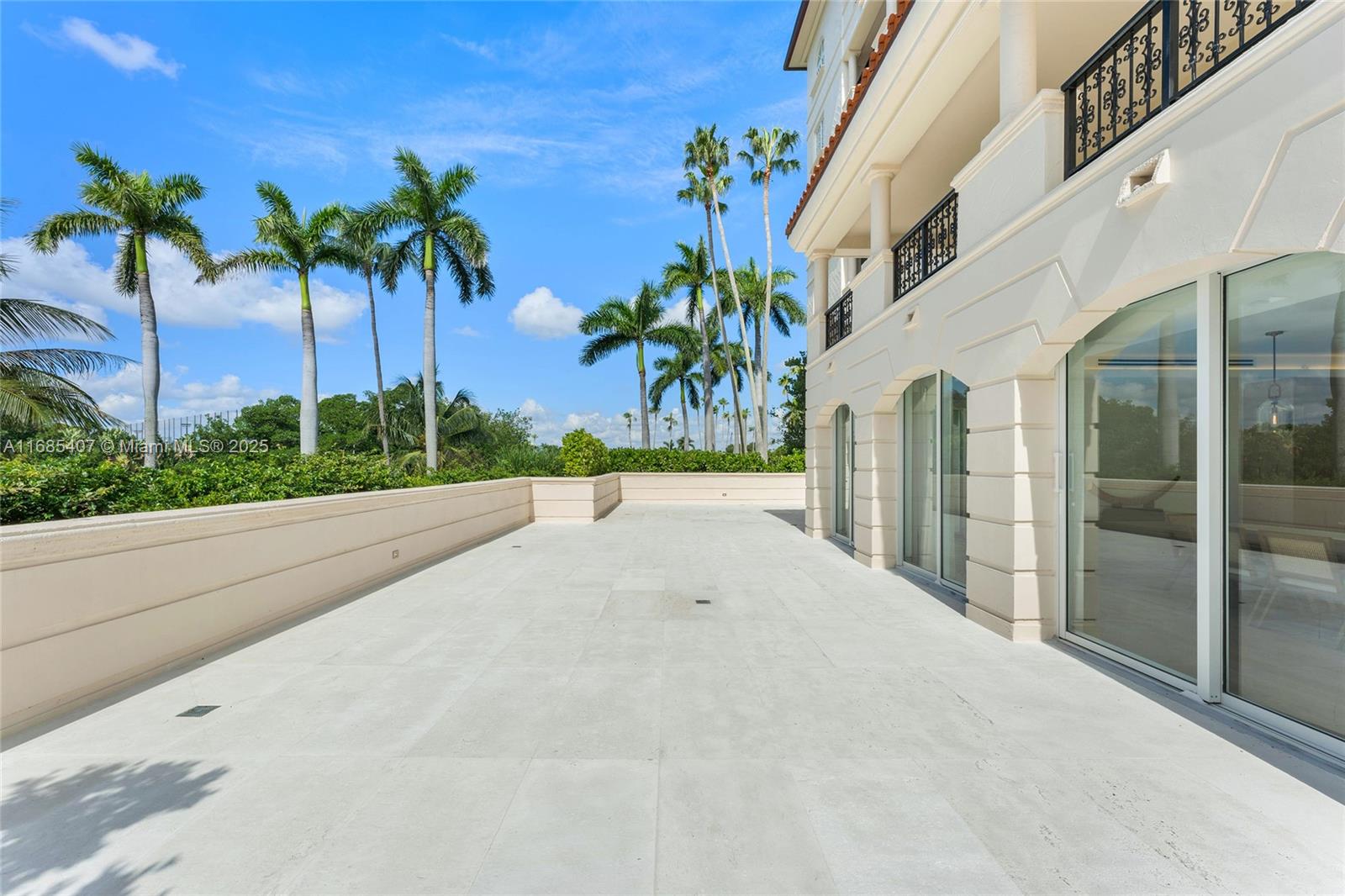 FISHER ISLAND - Residential