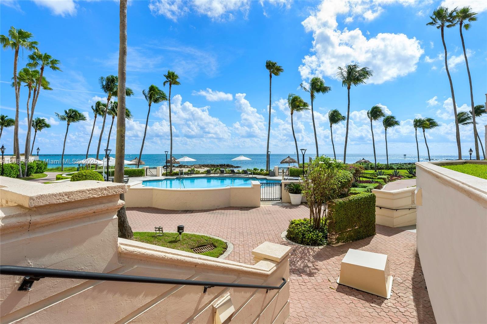 FISHER ISLAND - Residential