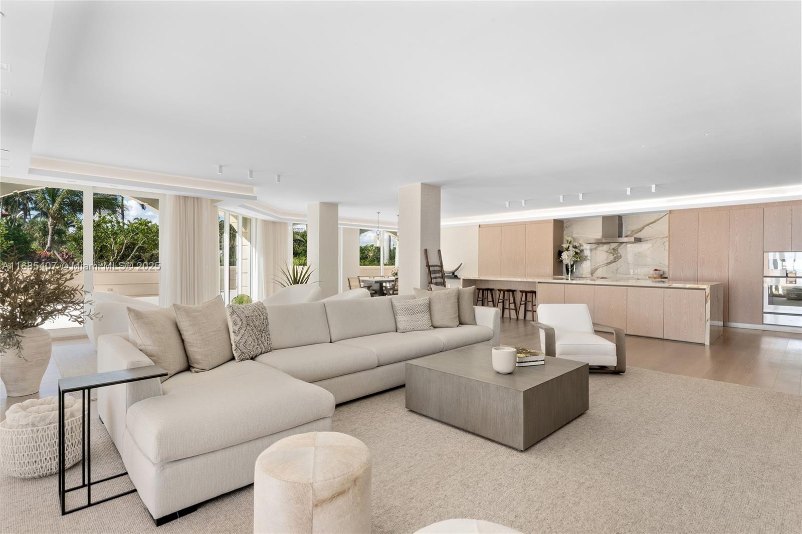 FISHER ISLAND - Residential