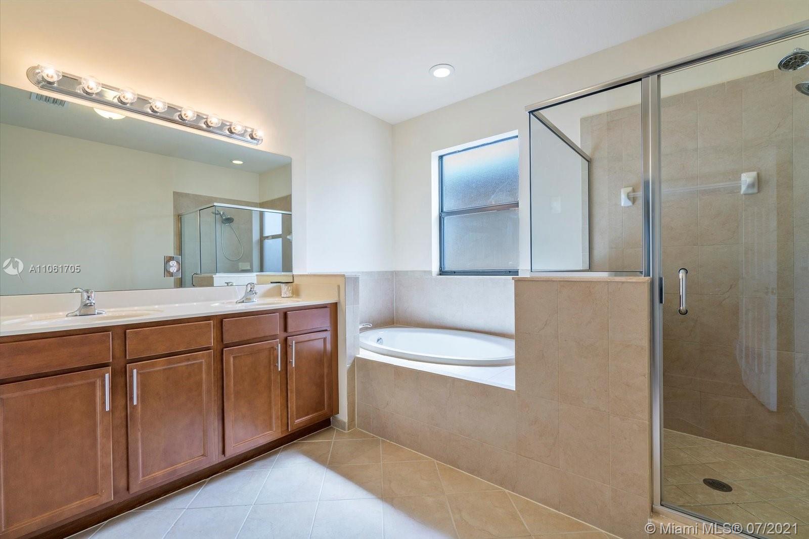 SILVER PALM WEST - Residential