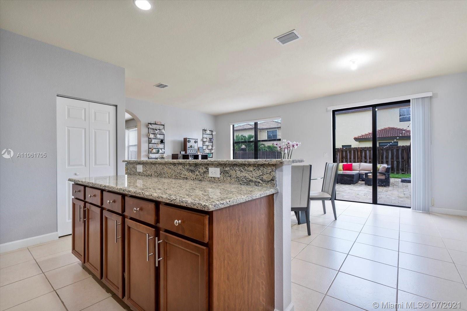 SILVER PALM WEST - Residential