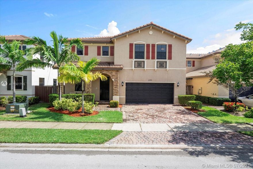 Great 2 story home located in Silver Palm West. House has very high ceilings and lots of natural light. All bedrooms are located on the second level. Upgraded kitchen with tile backsplash, granite countertops, and SS appliances. Big backyard with travertine pavers makes this the perfect spot for outdoor entertainment and has plenty of room for a pool. OPEN ALL ATTACHMENTS BEFORE SENDING AN OFFER. HOUSE IS SELLER OCCUPIED.
READ BROKER REMARKS FOR SHOWINGS