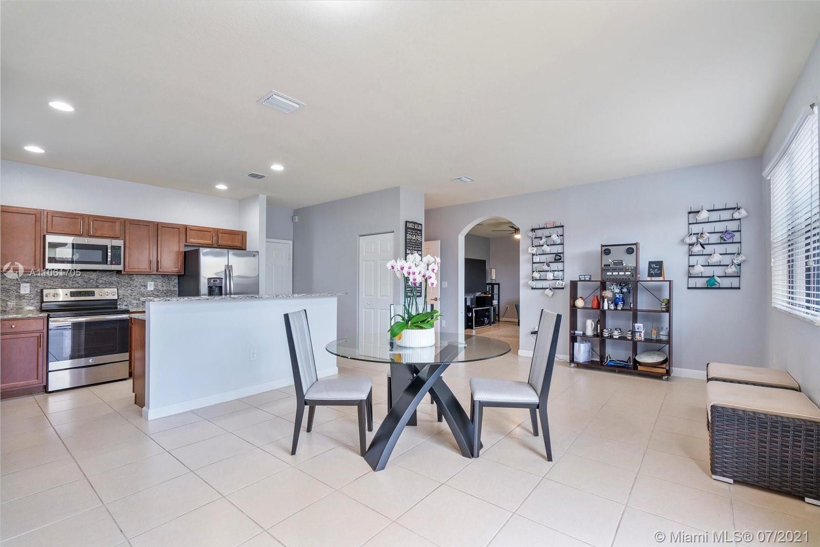 SILVER PALM WEST - Residential