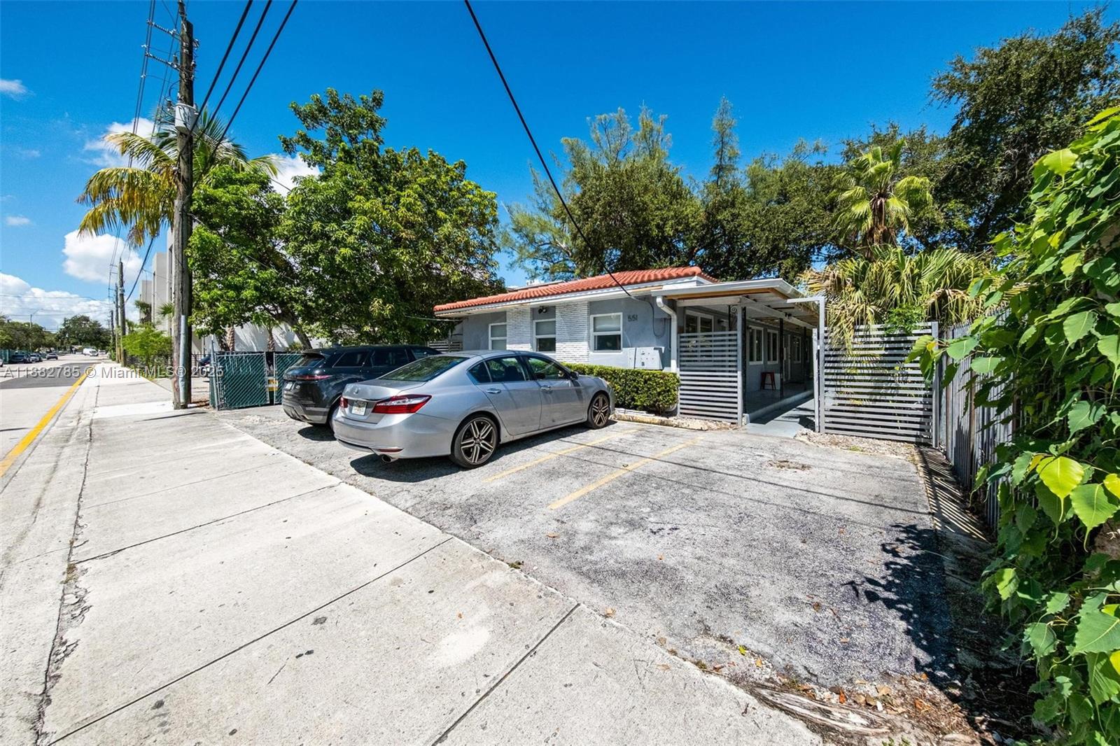 LEMON CITY WHITES - Residential Lease