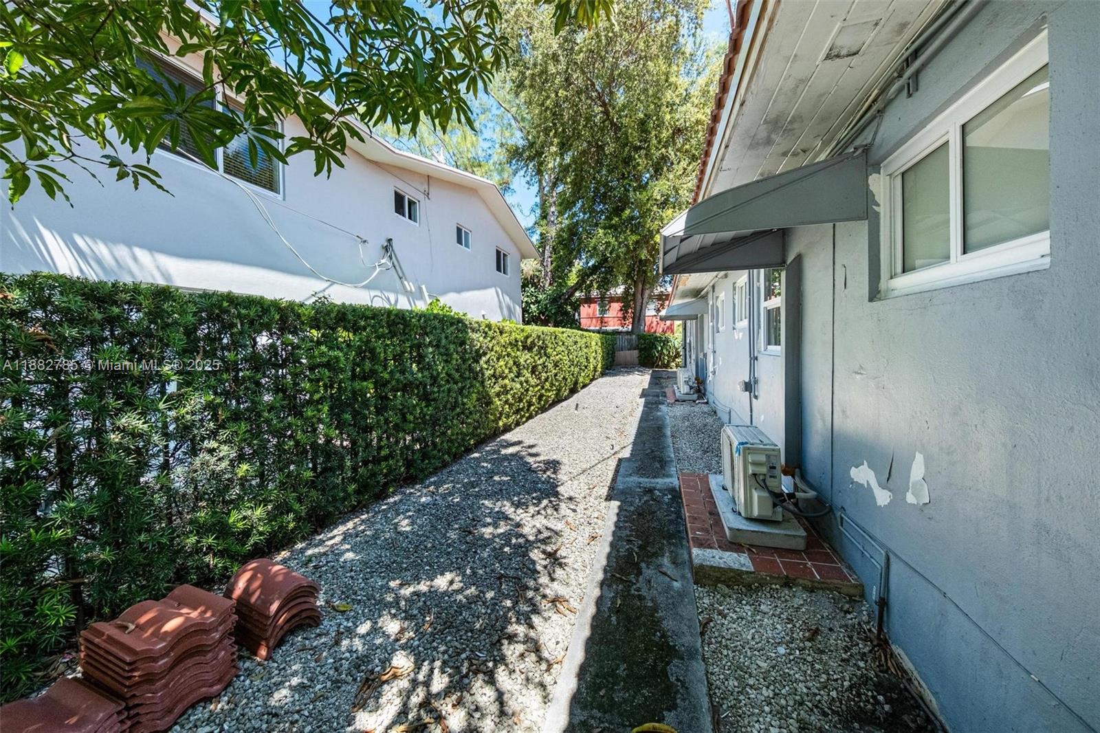 LEMON CITY WHITES - Residential Lease
