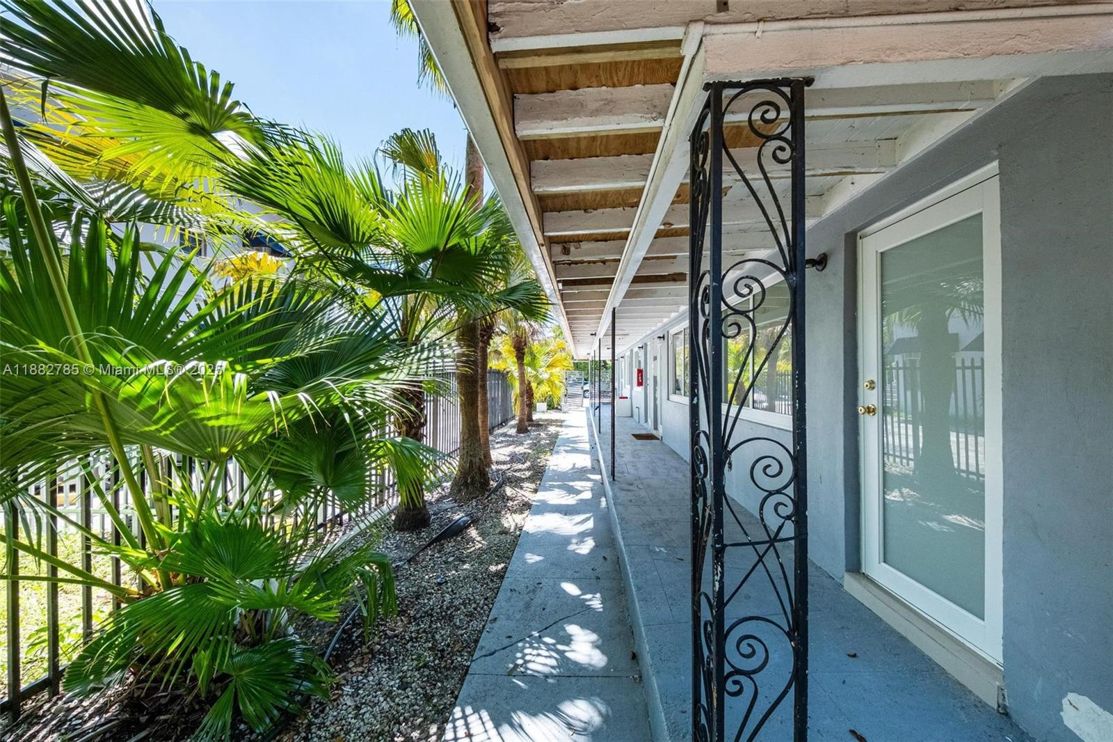 LEMON CITY WHITES - Residential Lease