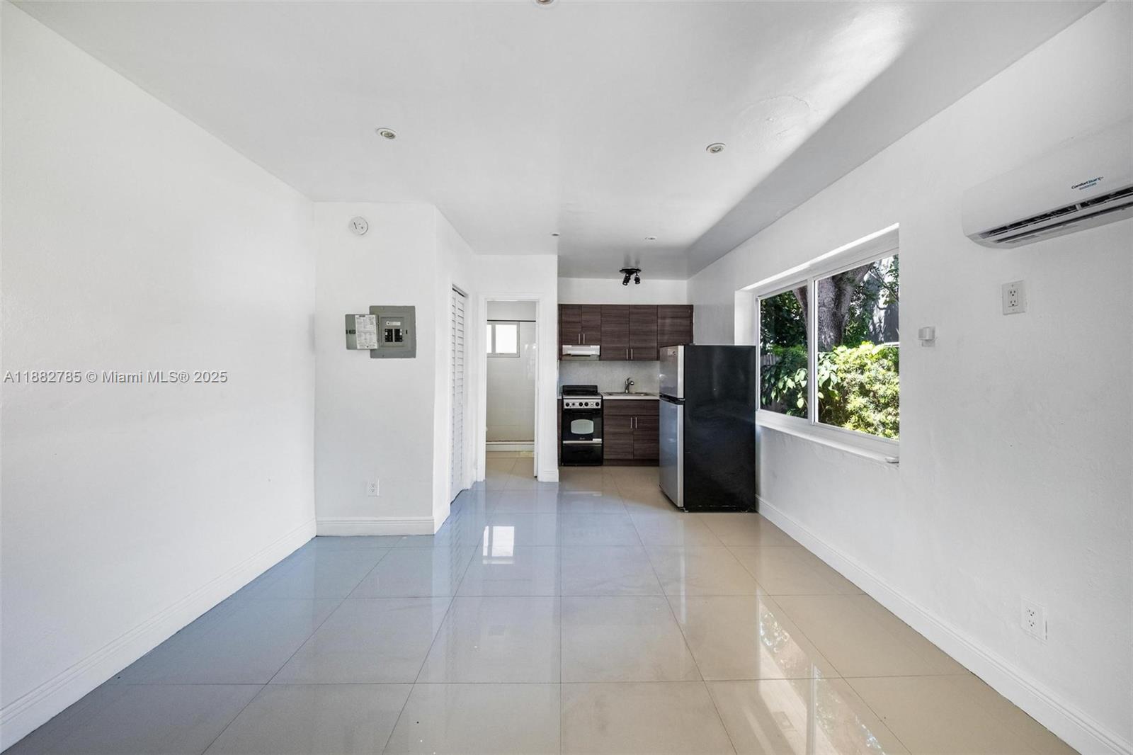 LEMON CITY WHITES - Residential Lease