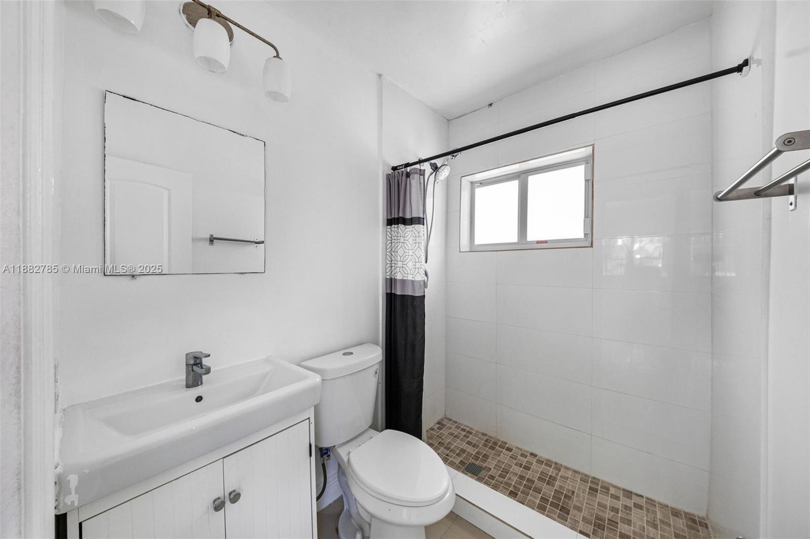 LEMON CITY WHITES - Residential Lease