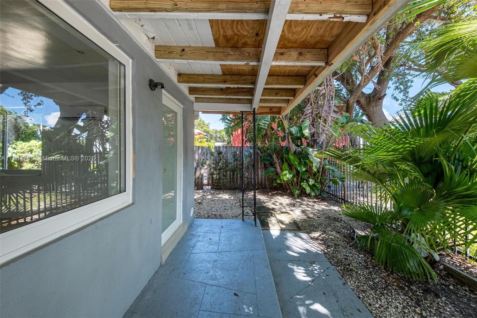 LEMON CITY WHITES - Residential Lease