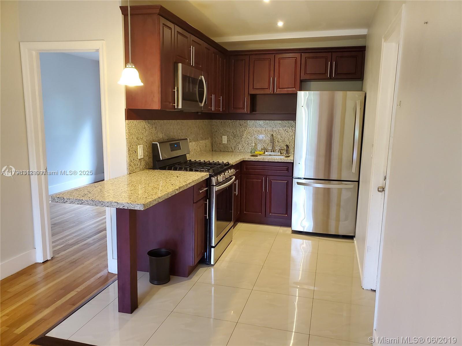 10076 E Bay Harbor Dr 76C, Bay Harbor Islands, Miami-Dade County, Florida - 1 Bedrooms  
1 Bathrooms - 