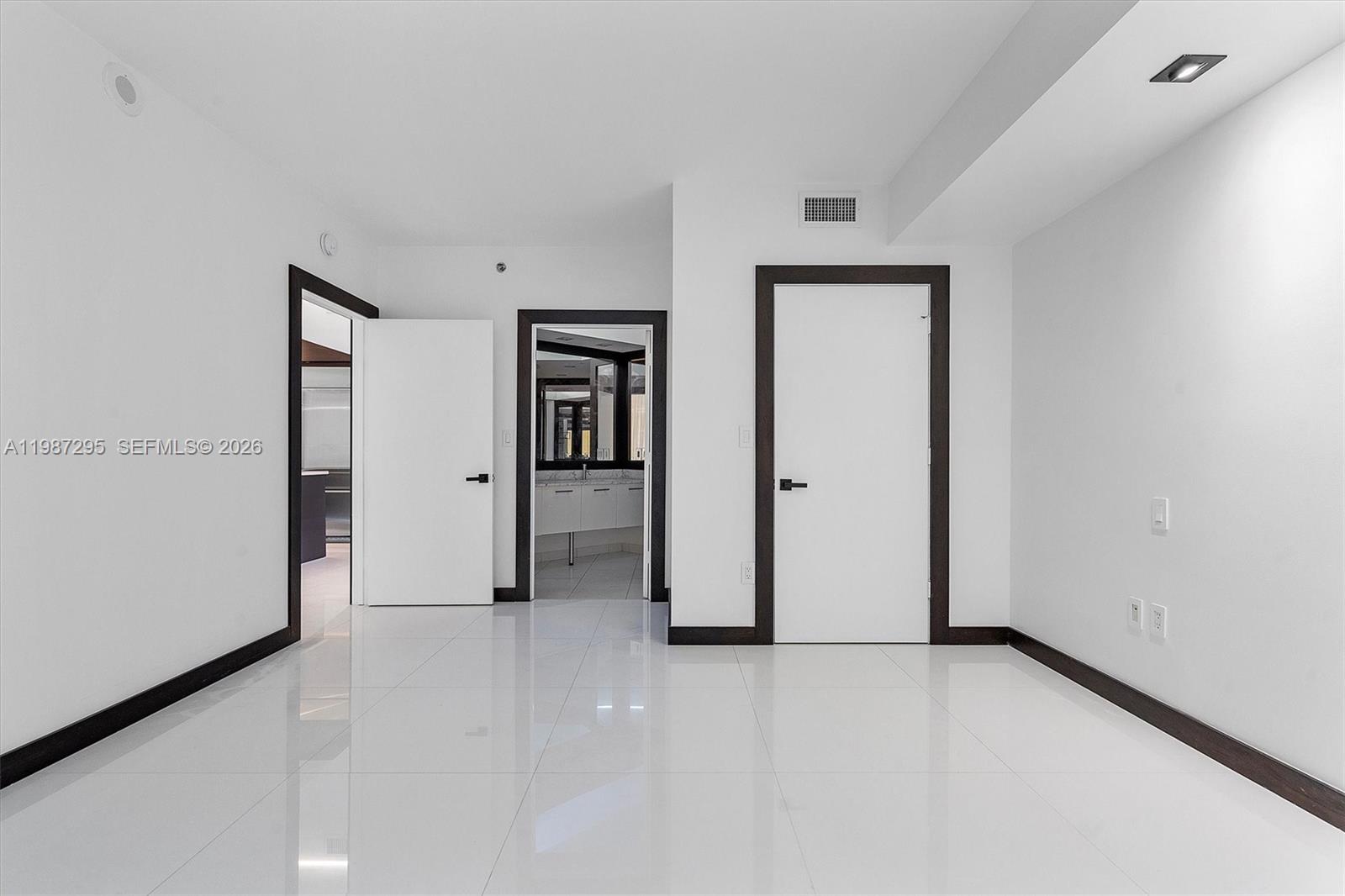 500 BRICKELL WEST CONDO - Residential Lease