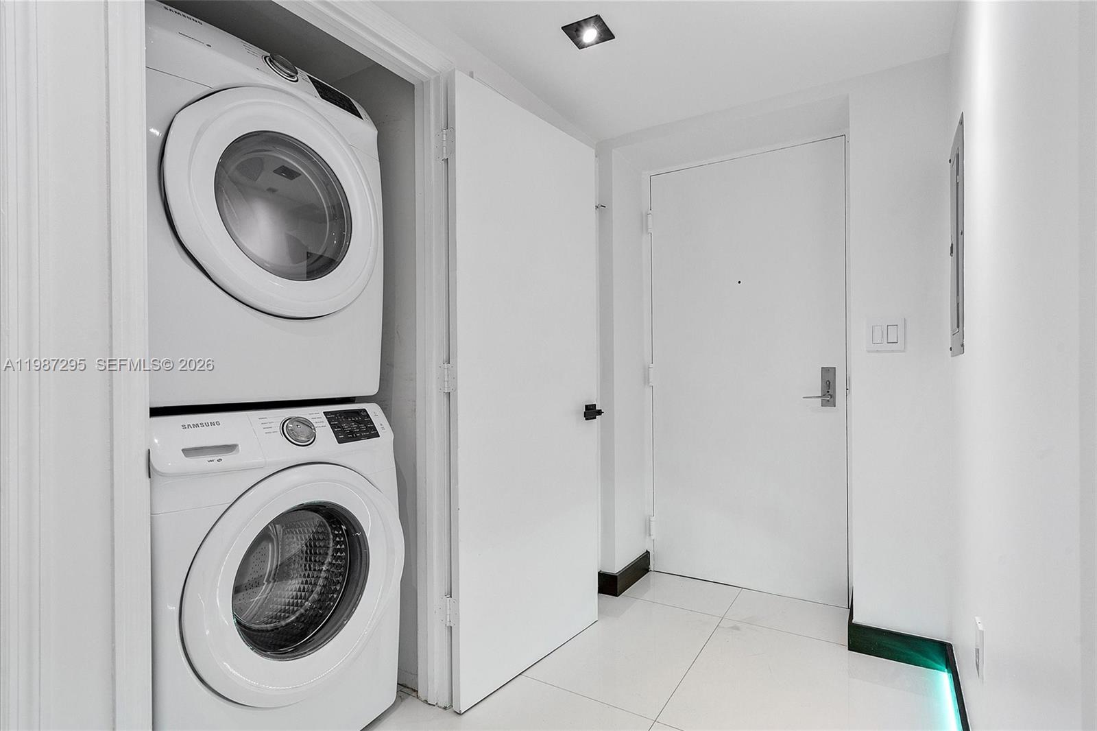 500 BRICKELL WEST CONDO - Residential Lease