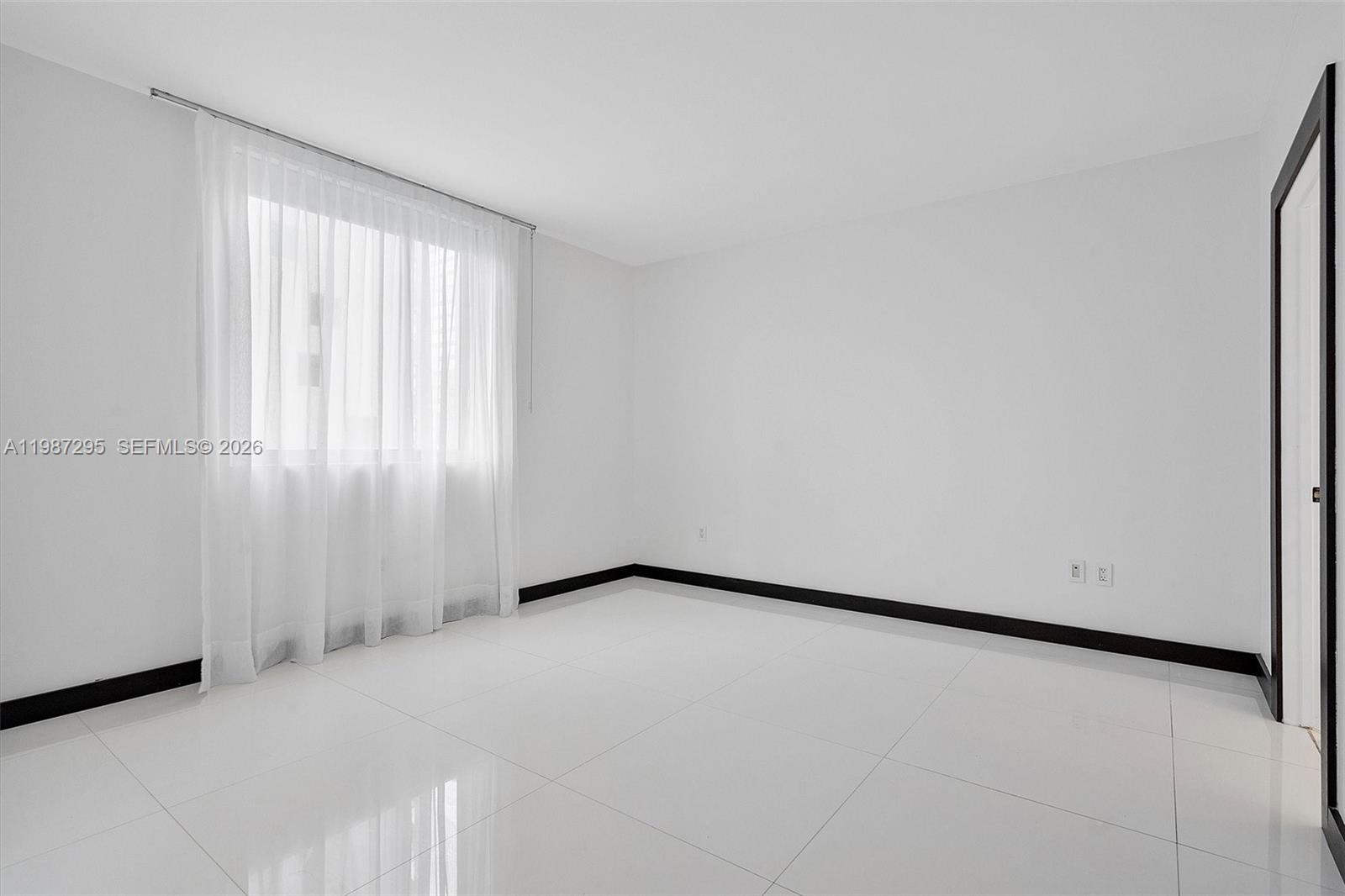 500 BRICKELL WEST CONDO - Residential Lease
