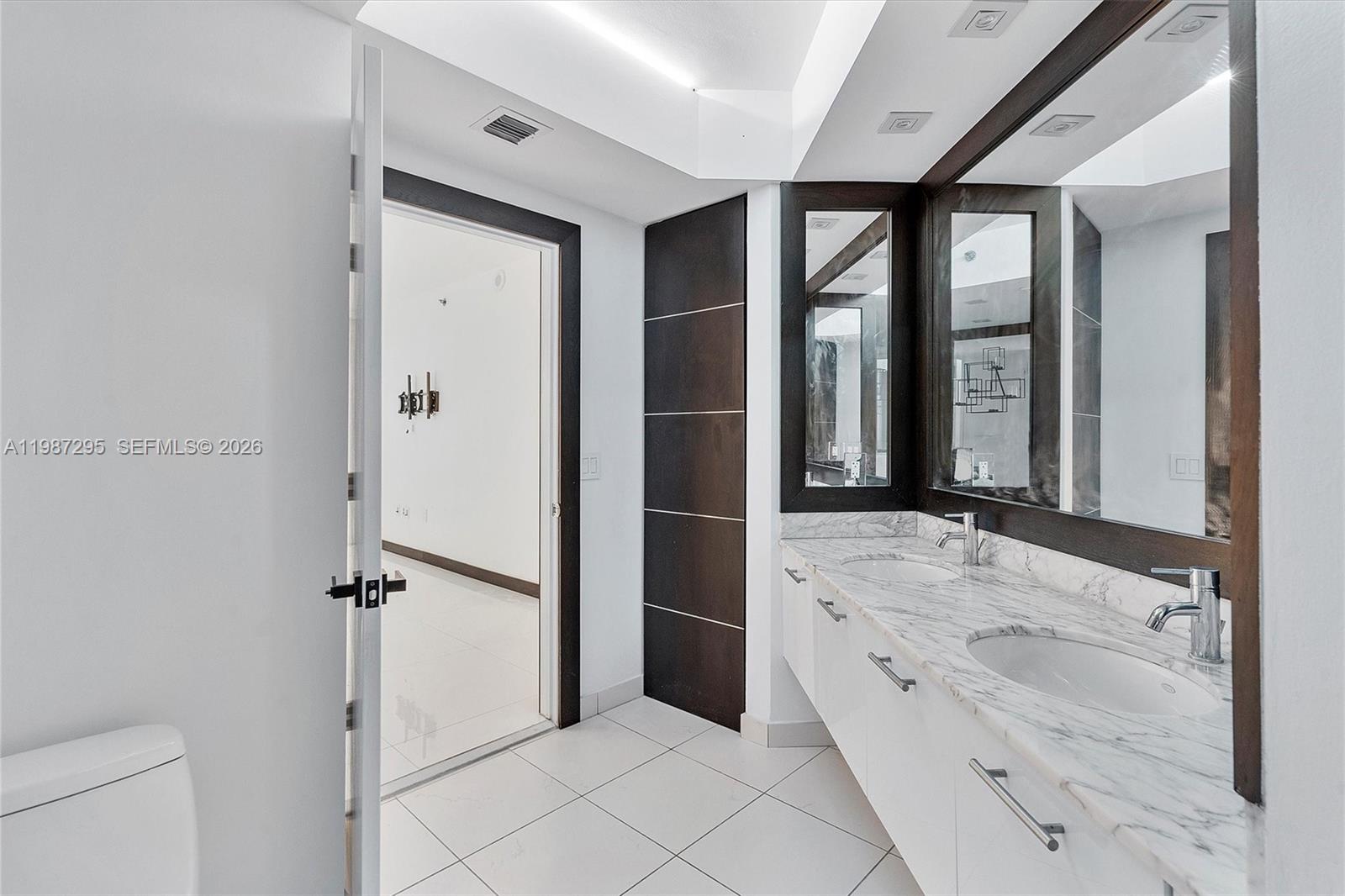 500 BRICKELL WEST CONDO - Residential Lease