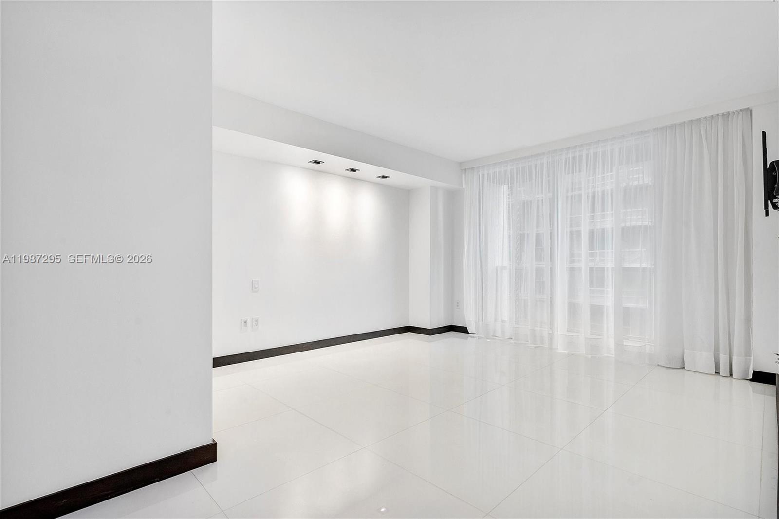 500 BRICKELL WEST CONDO - Residential Lease