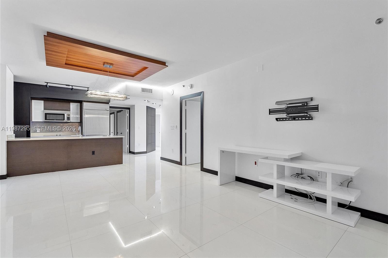 500 BRICKELL WEST CONDO - Residential Lease