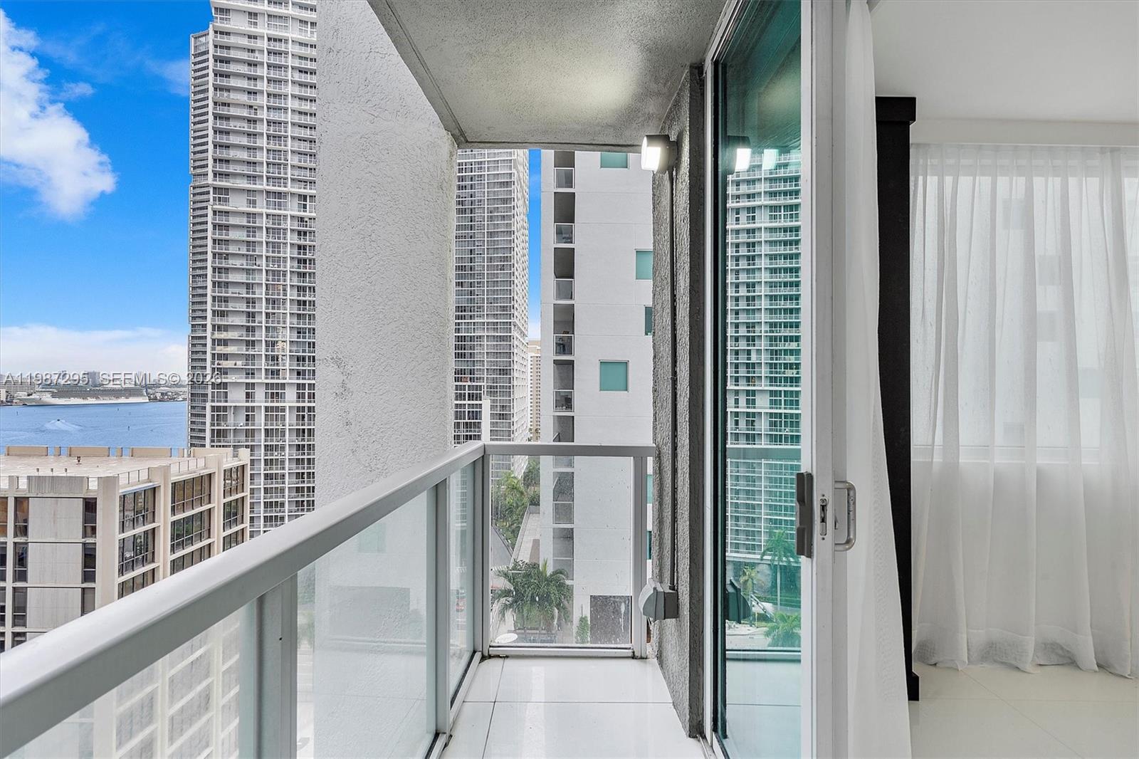500 BRICKELL WEST CONDO - Residential Lease