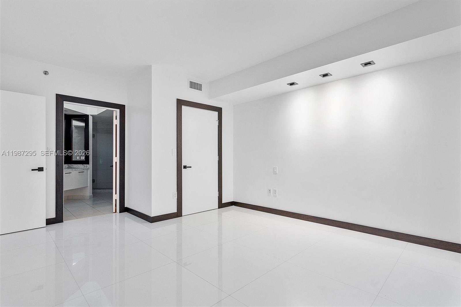 500 BRICKELL WEST CONDO - Residential Lease