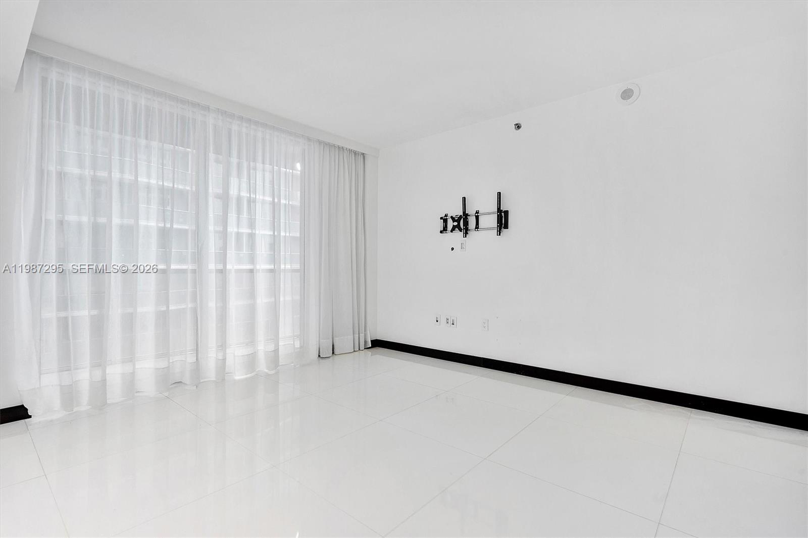 500 BRICKELL WEST CONDO - Residential Lease