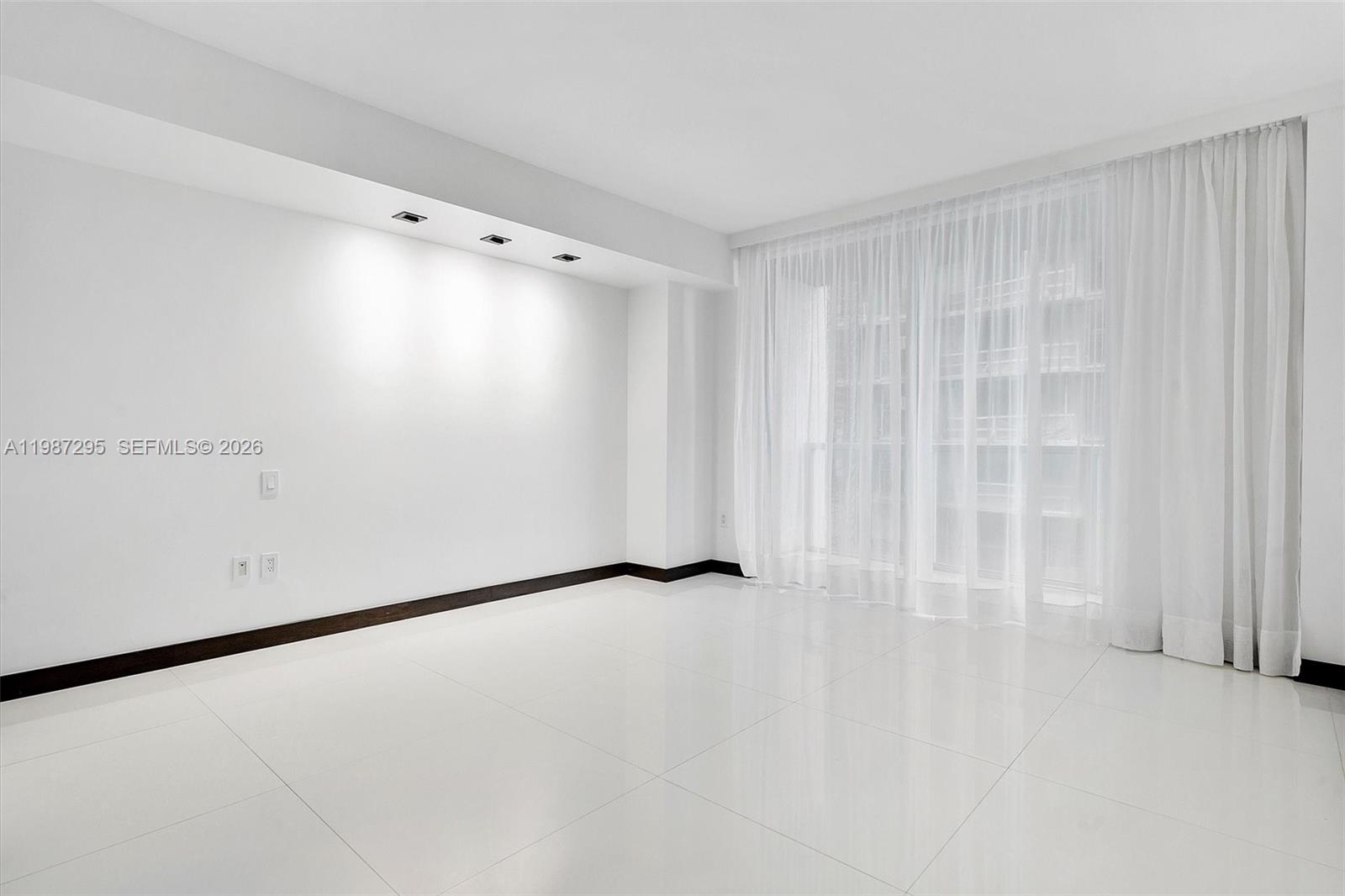 500 BRICKELL WEST CONDO - Residential Lease