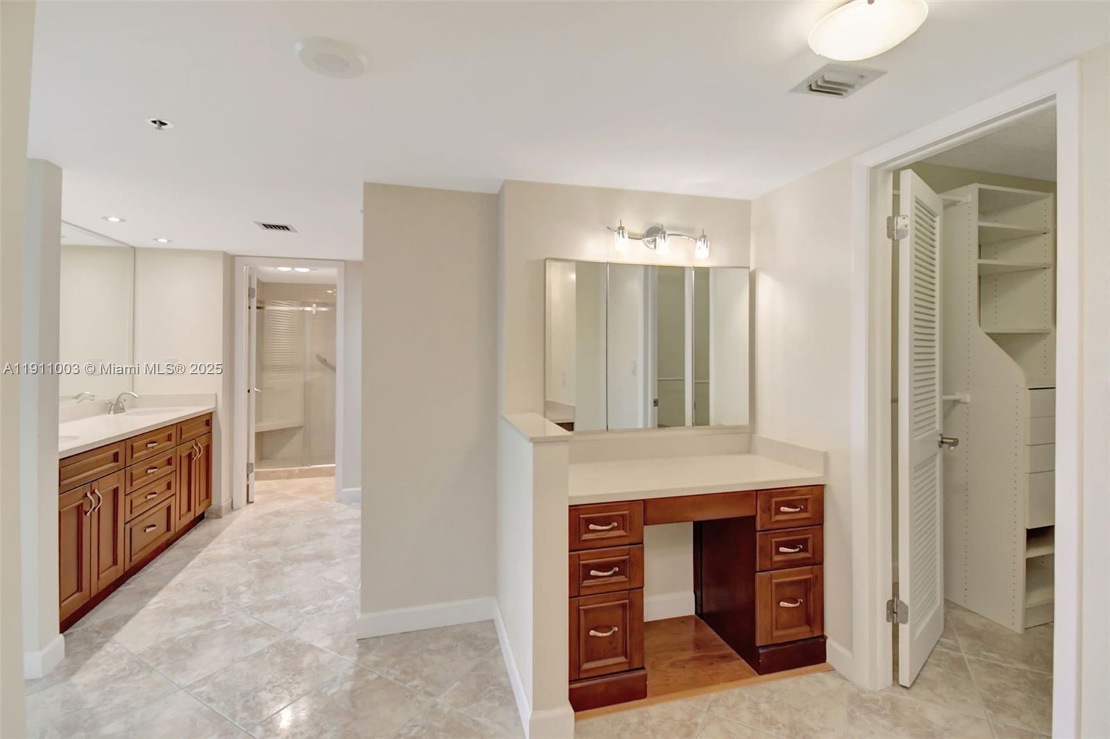 ANCHOR BAY CLUB CONDO - Residential Lease