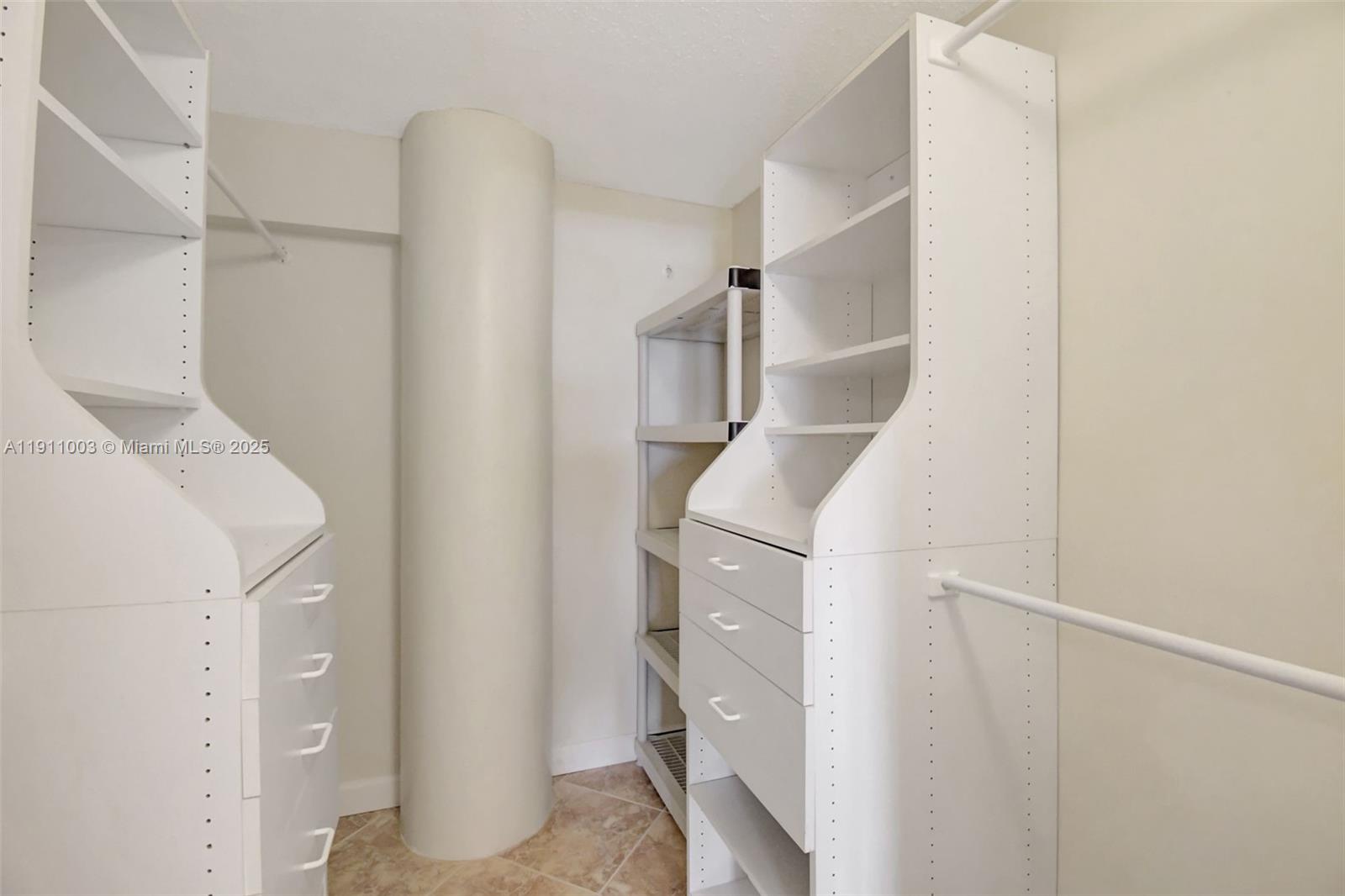 ANCHOR BAY CLUB CONDO - Residential Lease