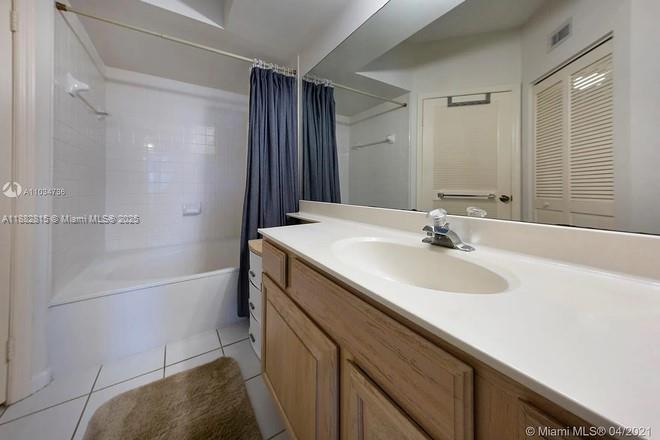 UNIVERSITY INN CONDO - Residential Lease