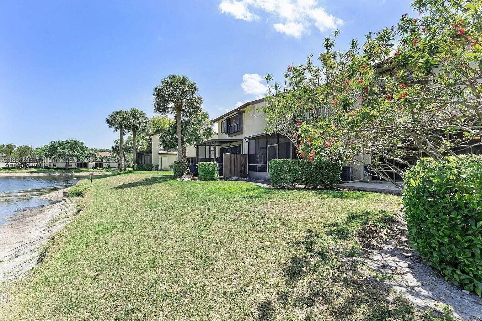 BAYWOOD VILLAGE III-A CON - Residential