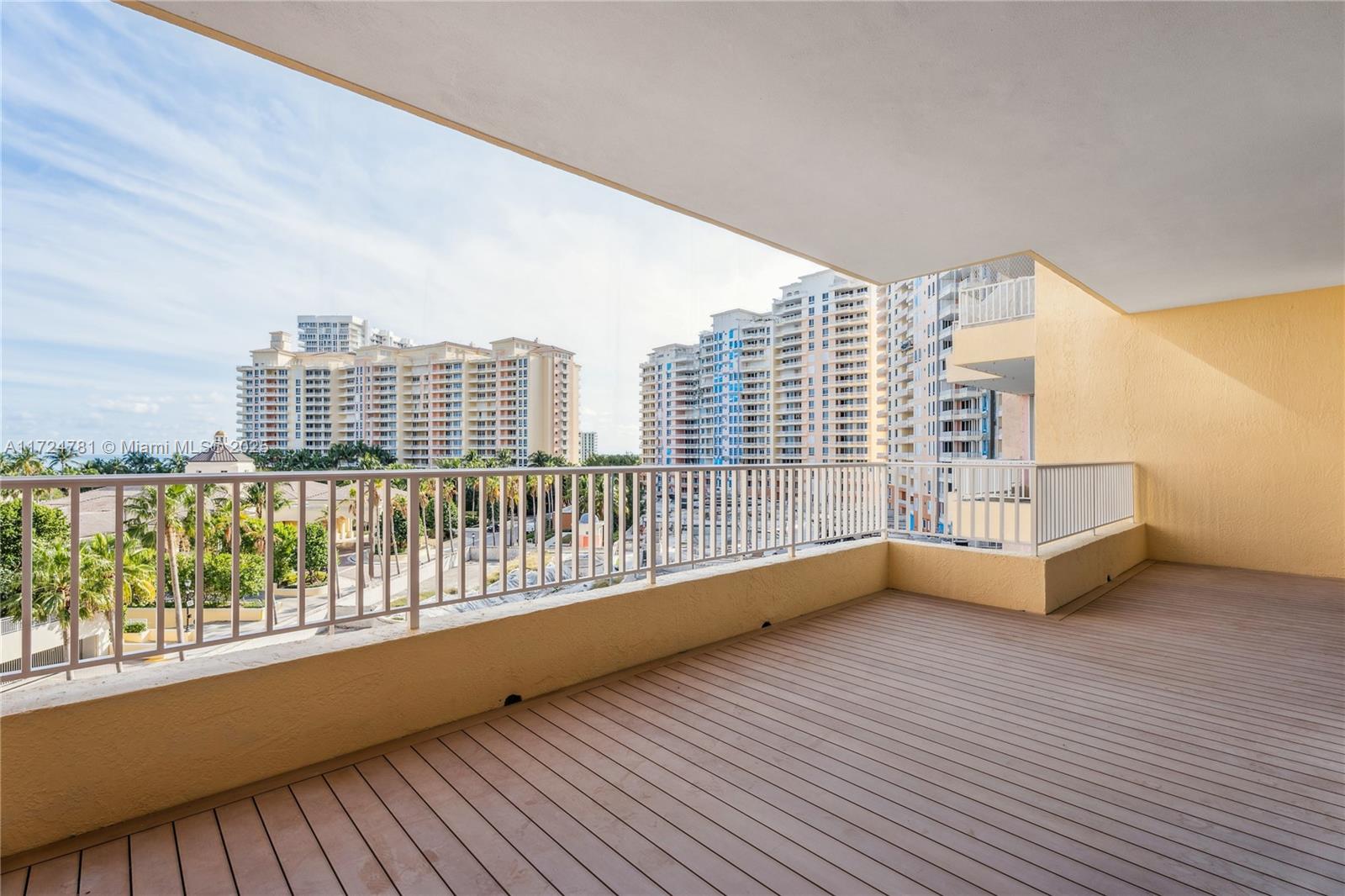 CLUB TOWER THREE CONDO - Residential