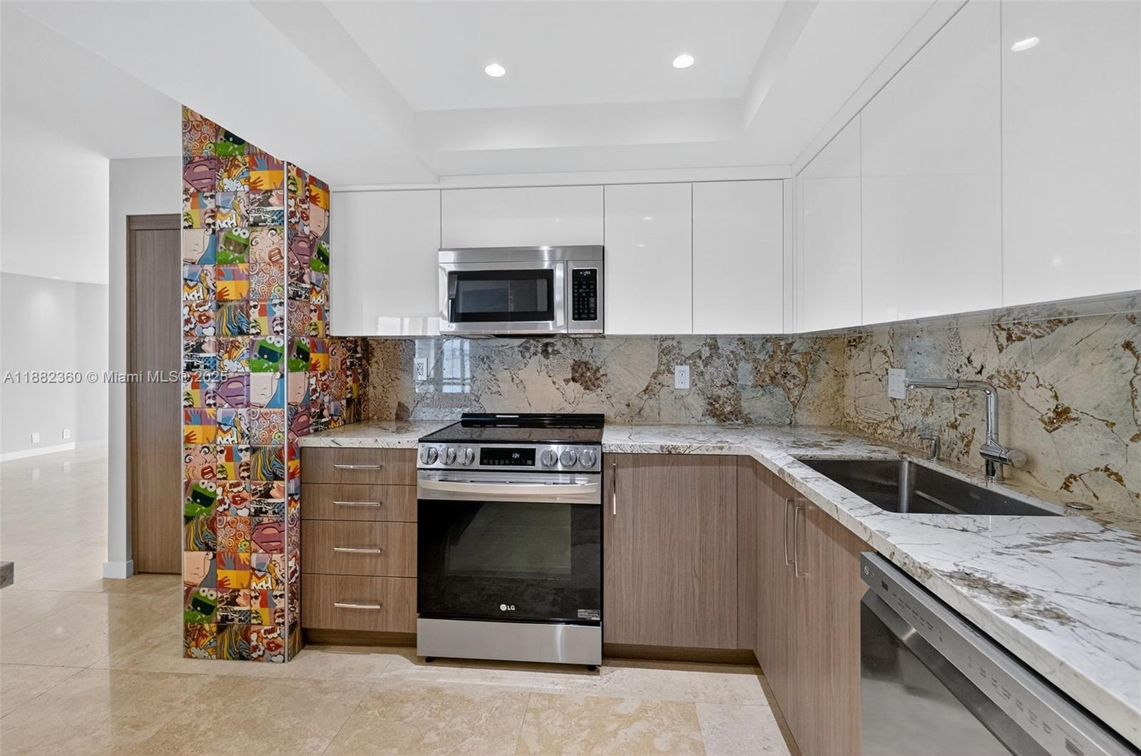 TOWERS OF QUAYSIDE CONDO - Residential Lease