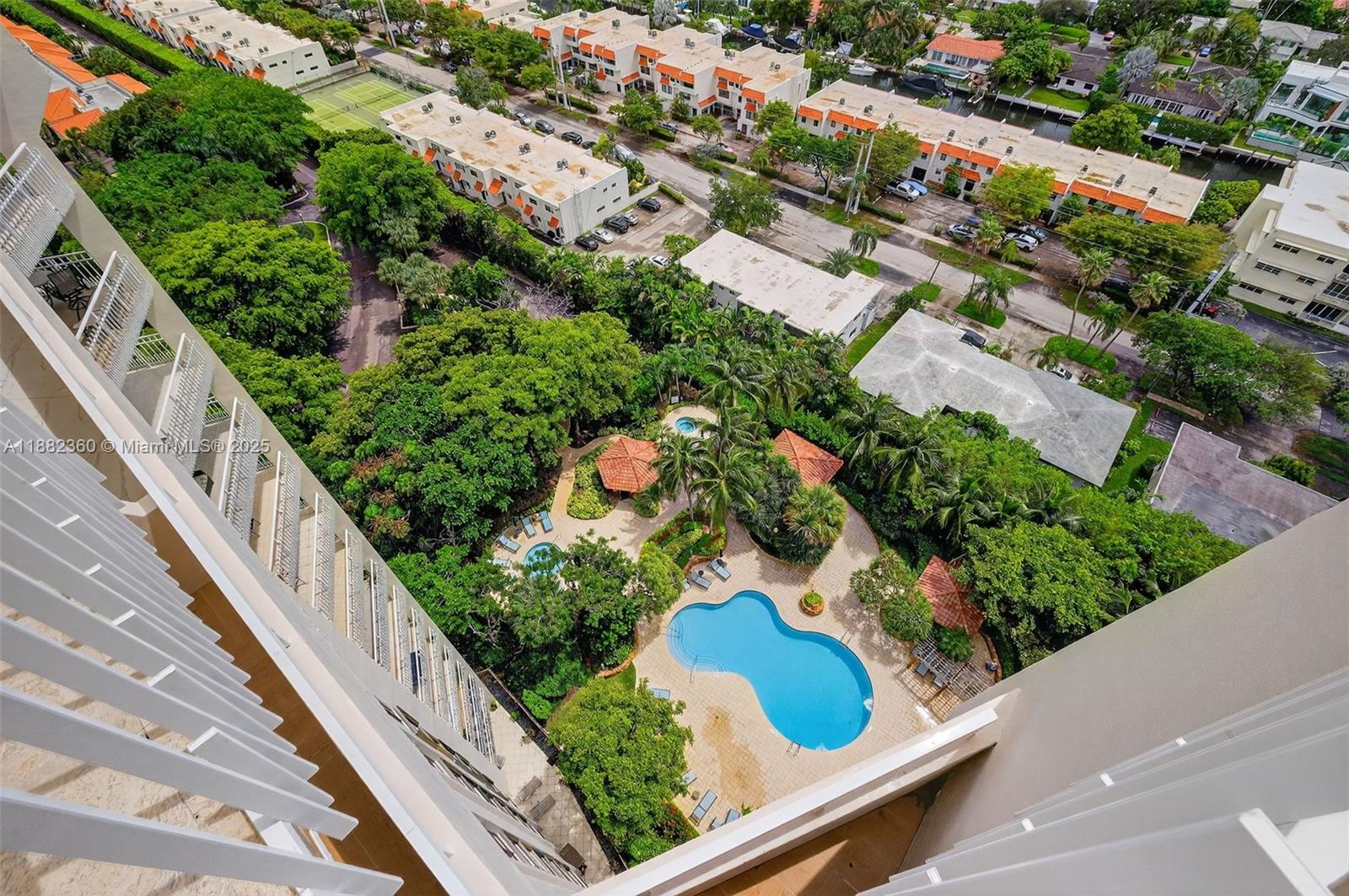 TOWERS OF QUAYSIDE CONDO - Residential Lease