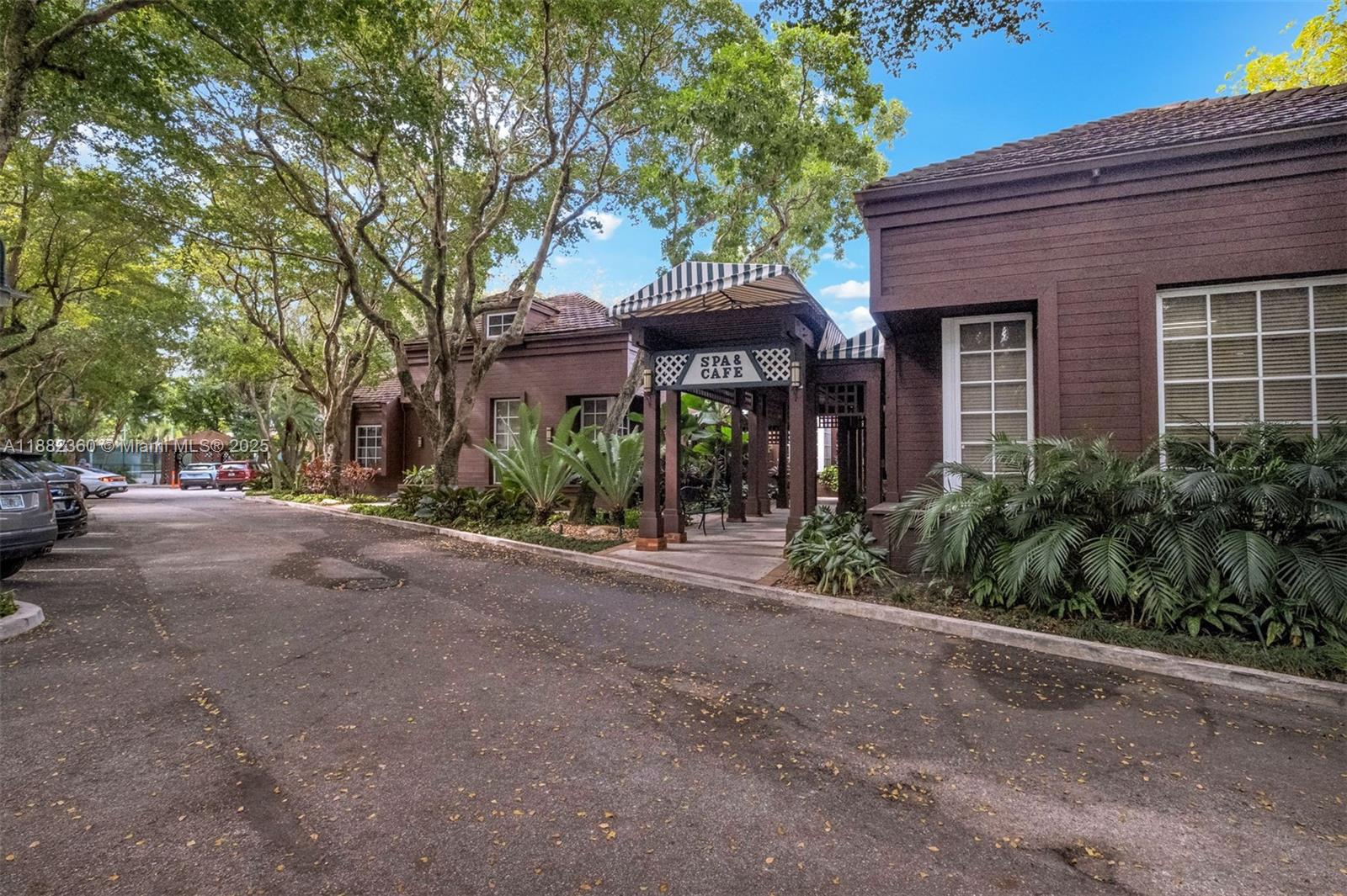 TOWERS OF QUAYSIDE CONDO - Residential Lease