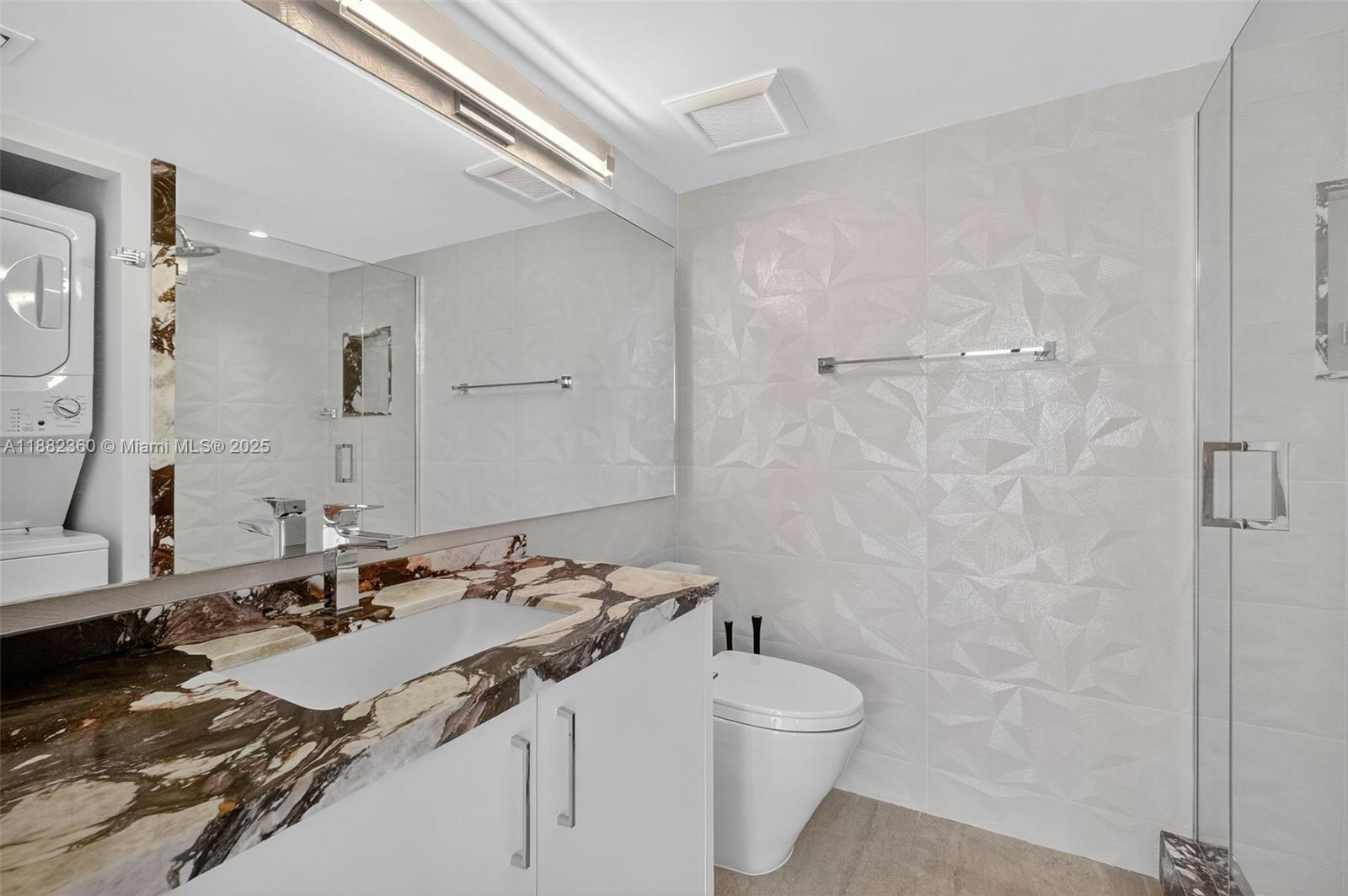 TOWERS OF QUAYSIDE CONDO - Residential Lease