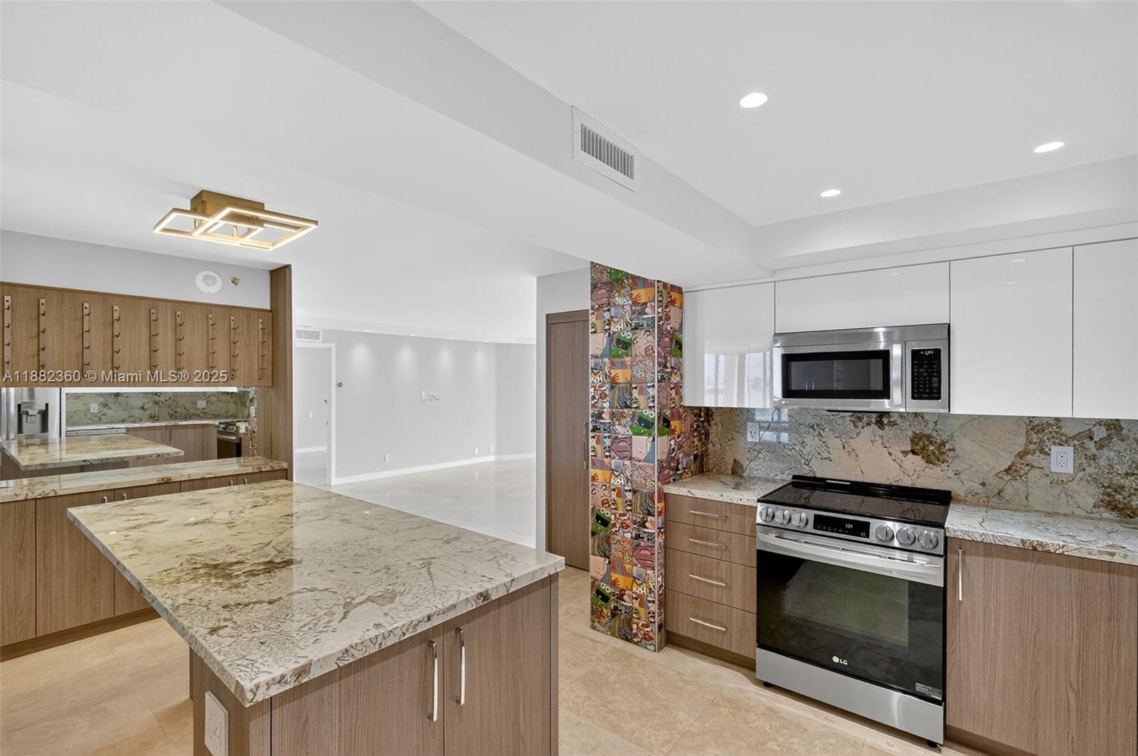 TOWERS OF QUAYSIDE CONDO - Residential Lease