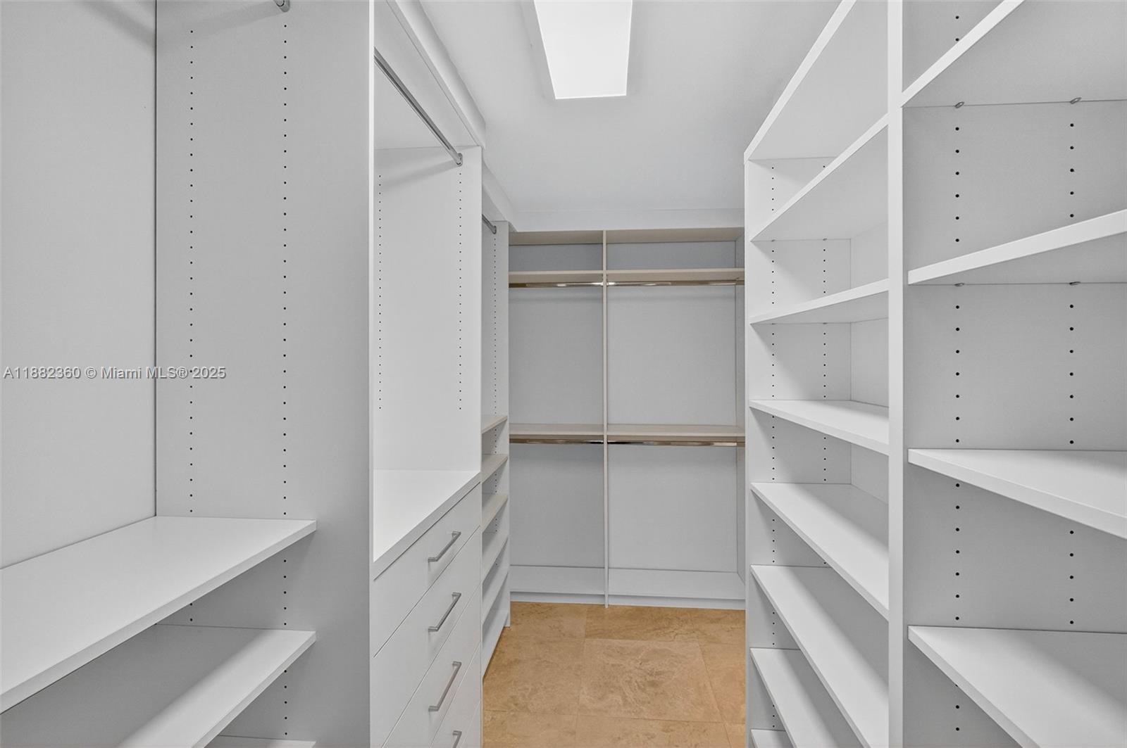 TOWERS OF QUAYSIDE CONDO - Residential Lease