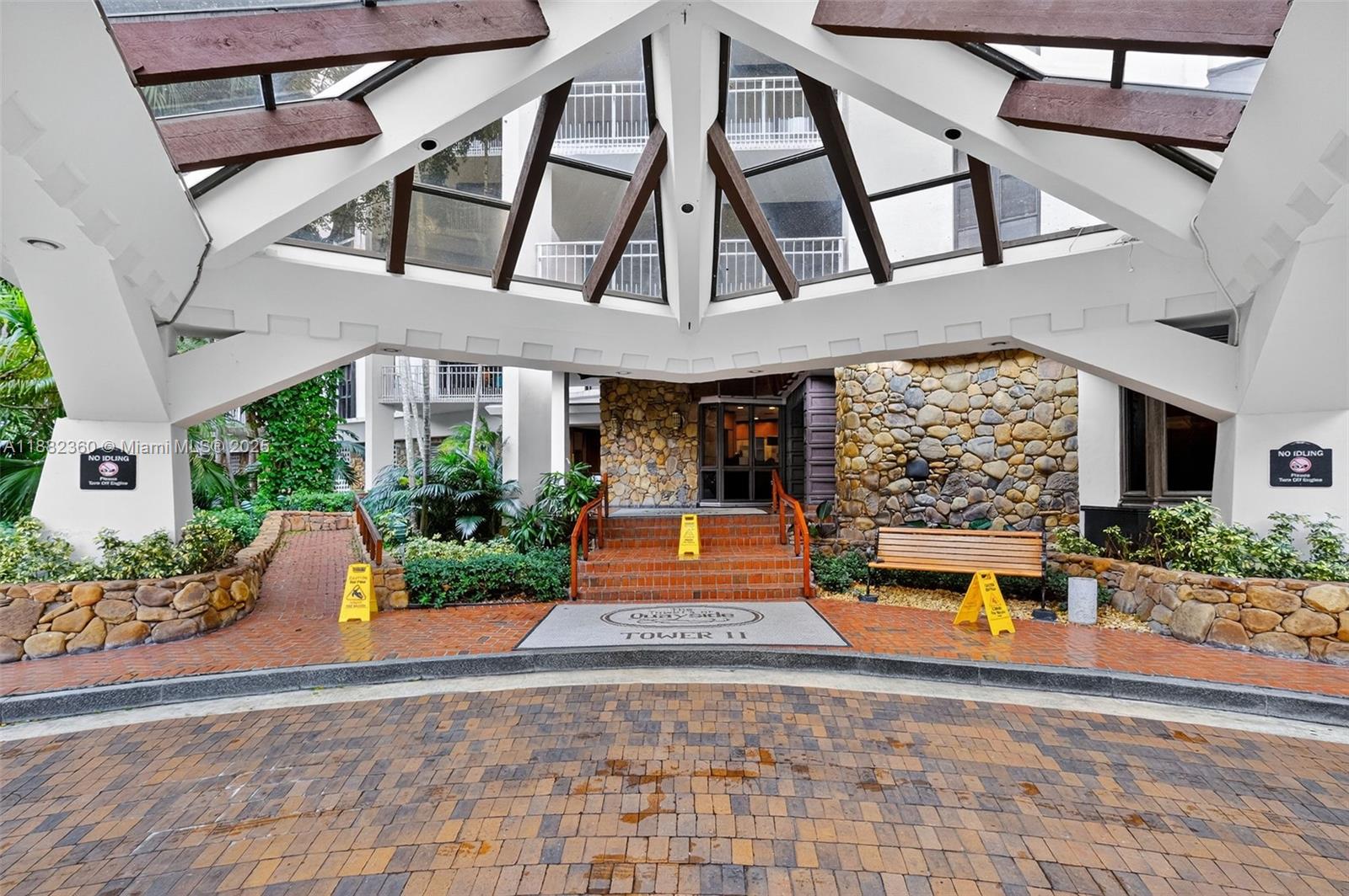 TOWERS OF QUAYSIDE CONDO - Residential Lease