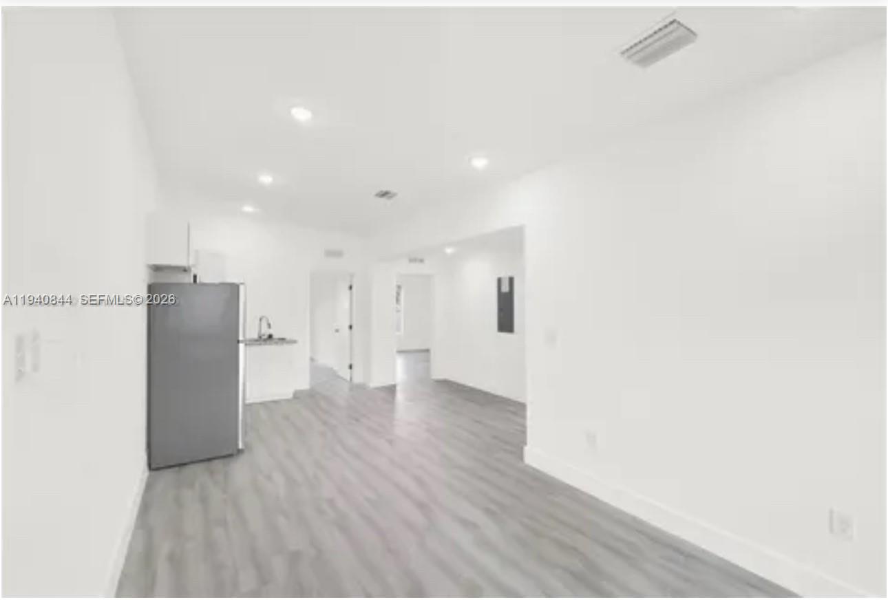 LIBERTY CITY - Residential Lease