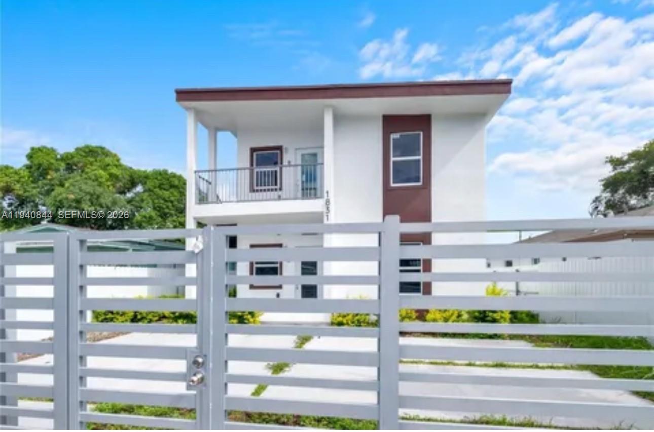 LIBERTY CITY - Residential Lease