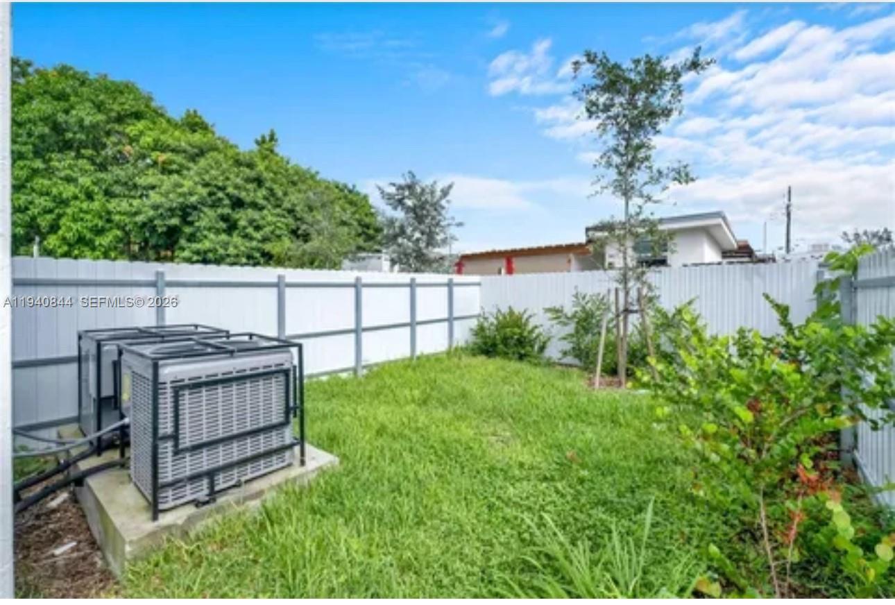 LIBERTY CITY - Residential Lease