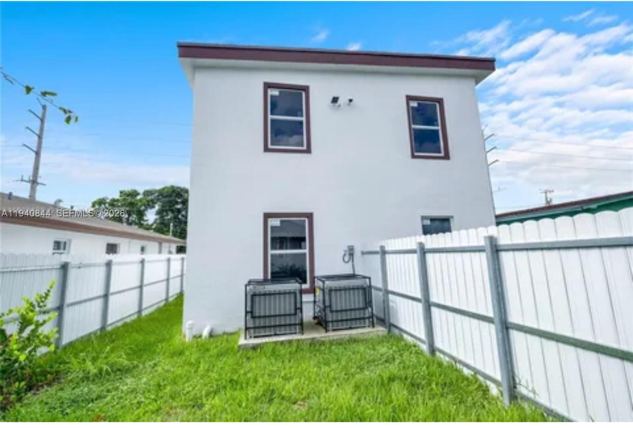 LIBERTY CITY - Residential Lease