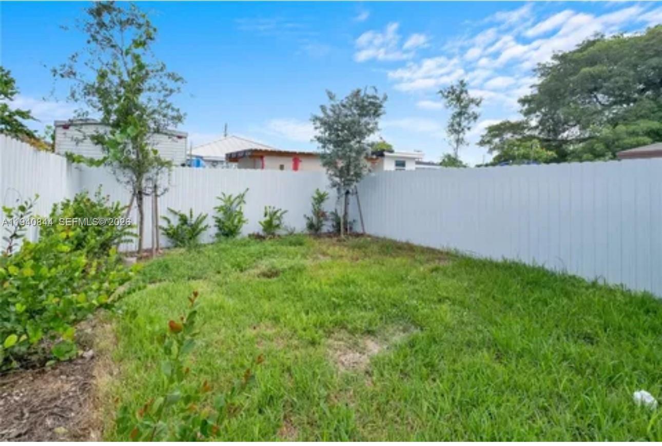 LIBERTY CITY - Residential Lease