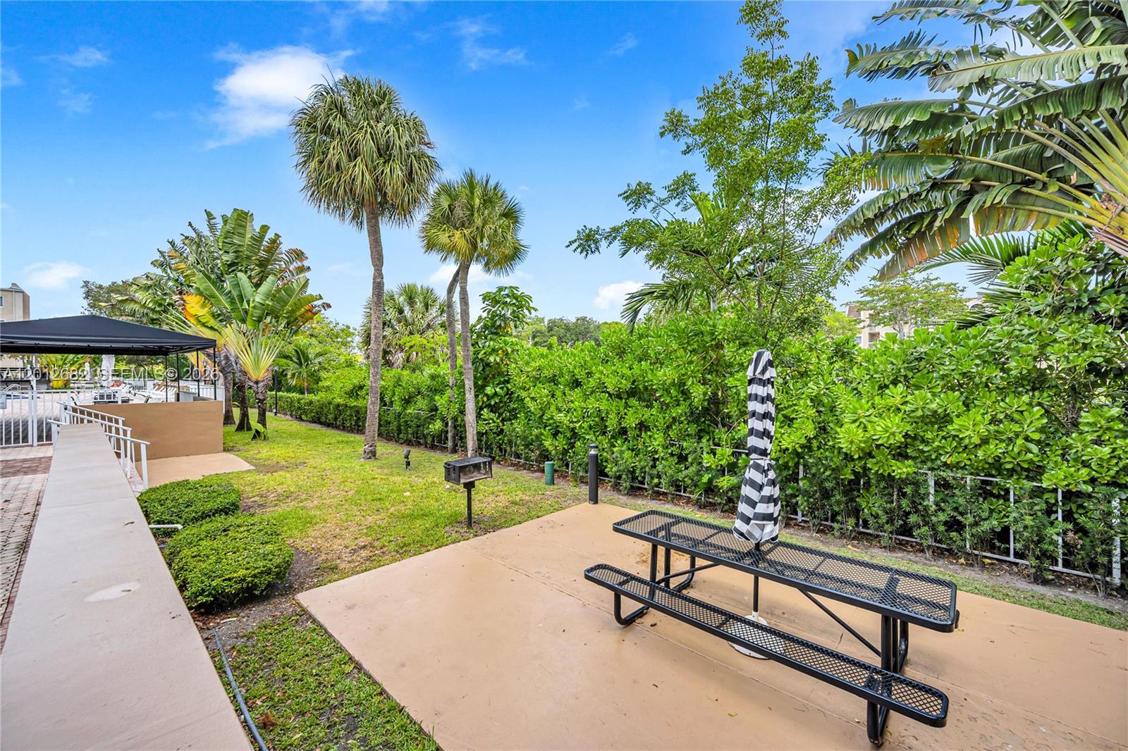 KINGS CREEK SO CONDO - Residential Lease