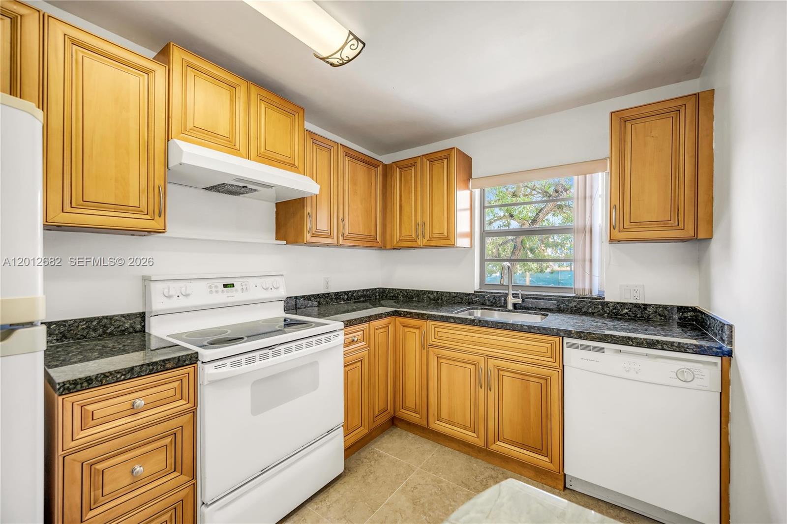 KINGS CREEK SO CONDO - Residential Lease