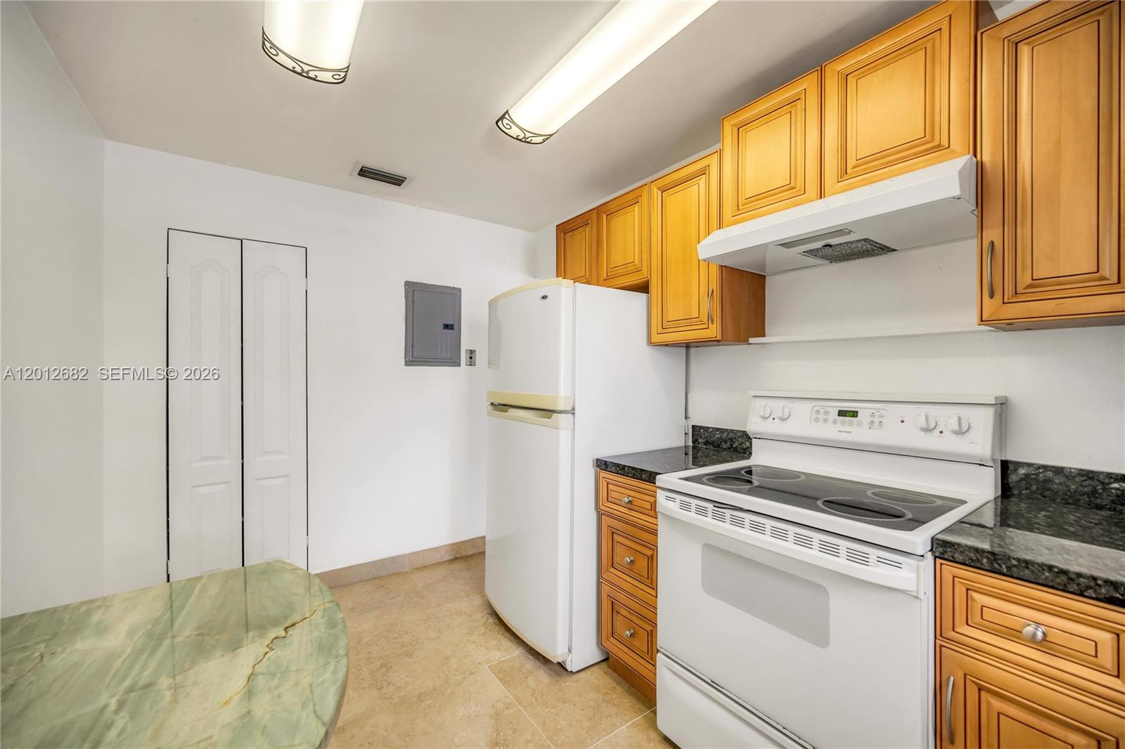 KINGS CREEK SO CONDO - Residential Lease
