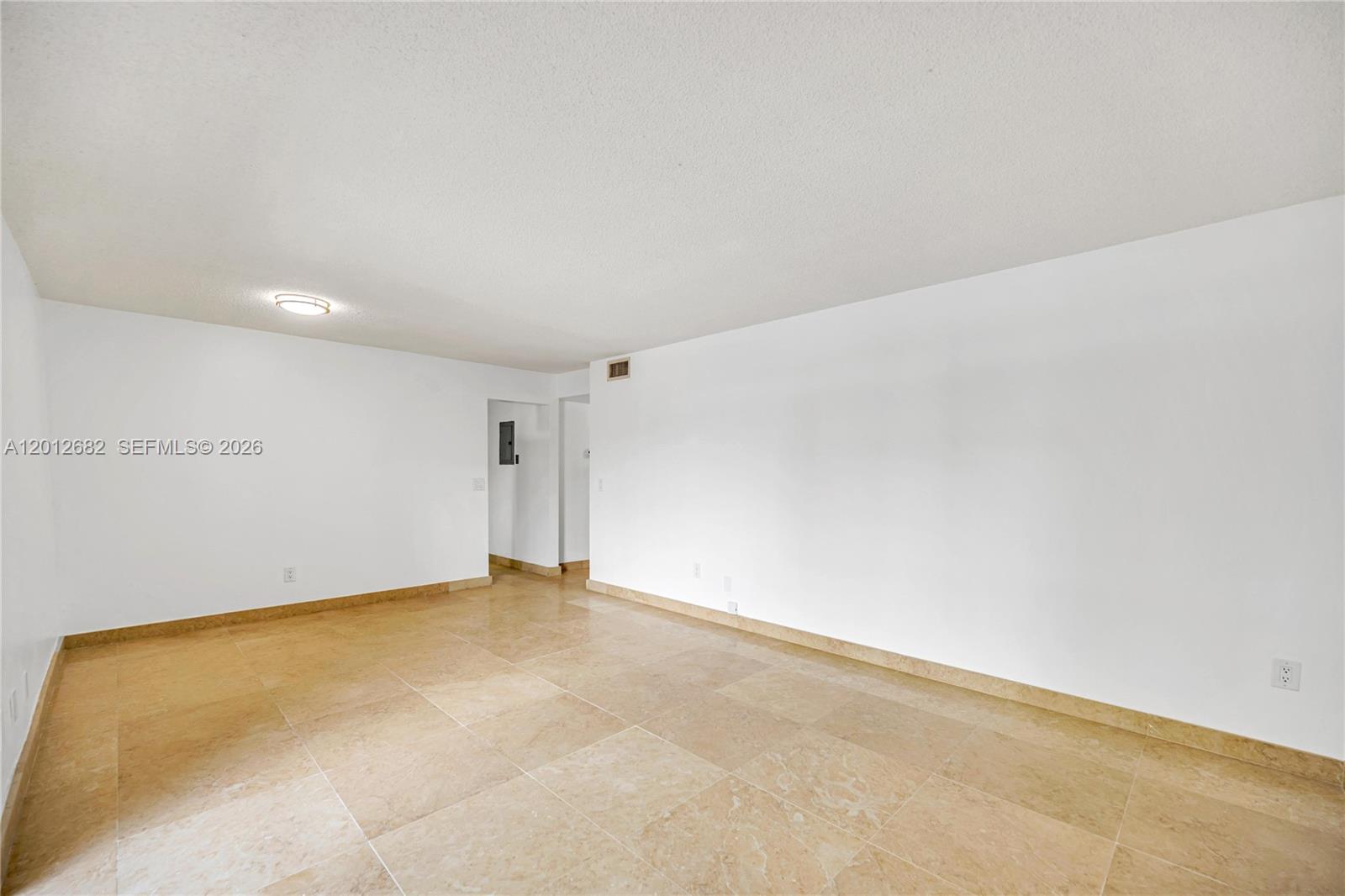 KINGS CREEK SO CONDO - Residential Lease