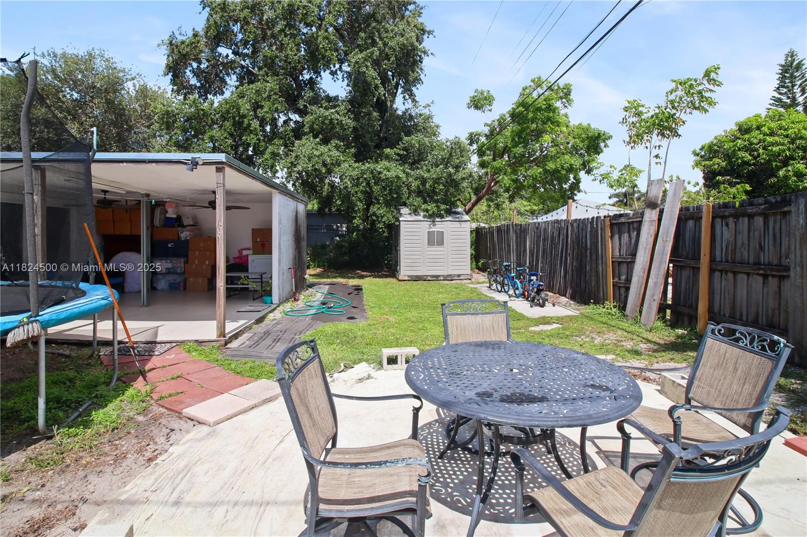 LINWOOD GARDENS - Residential