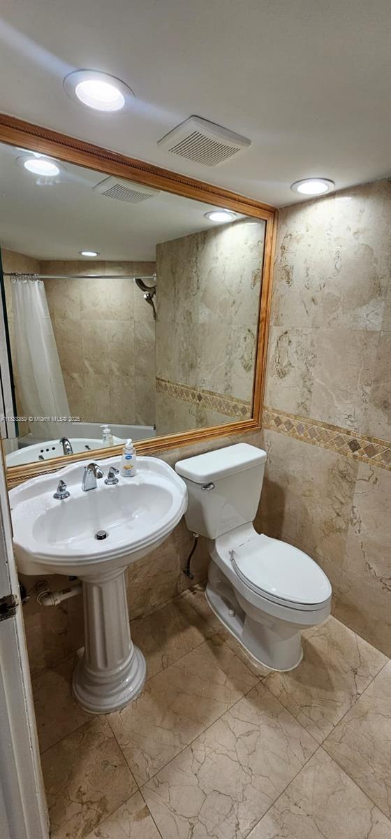 PARC COURT CONDO - Residential Lease